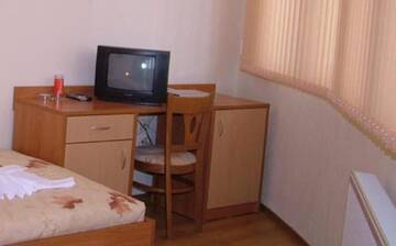 Фото номера Двухместный номер с 1 кроватью или 2 отдельными кроватями Отель Family Hotel St. Constantine and Helena г. Ивайловград 8
