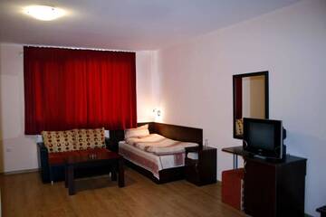 Фото номера Люкс с 1 спальней Отель Armira Family Hotel г. Ивайловград 4